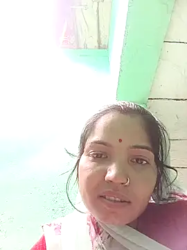 Snapshot of Bhuvi_Bedi chatting on February 4, 2025, 10:00 am Bhuvi Bedi online show from February 4, 2025, 10:00 am