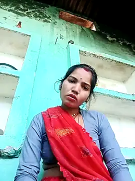 Snapshot of Bhuvi_Bedi chatting on February 11, 2025, 10:37 am Bhuvi Bedi online show from February 11, 2025, 10:37 am