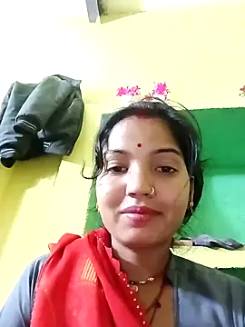 Snapshot of Bhuvi_Bedi chatting on February 11, 2025, 6:11 pm Bhuvi Bedi online show from February 11, 2025, 6:11 pm