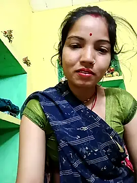 Snapshot of Bhuvi_Bedi chatting on February 13, 2025, 10:22 pm Bhuvi Bedi online show from February 13, 2025, 10:22 pm
