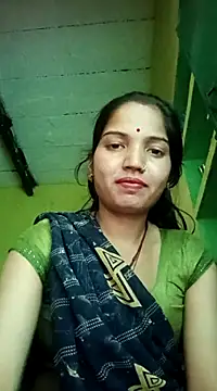 Snapshot of Bhuvi_Bedi chatting on February 15, 2025, 8:33 am Bhuvi Bedi online show from February 15, 2025, 8:33 am