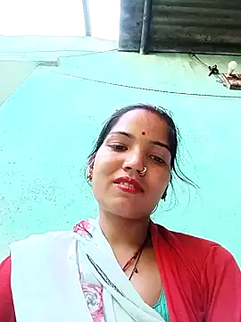 Snapshot of Bhuvi_Bedi chatting on February 16, 2025, 10:54 am Bhuvi Bedi online show from February 16, 2025, 10:54 am