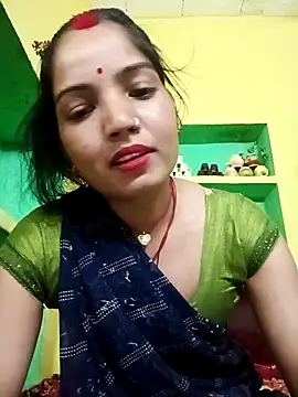 Snapshot of Bhuvi_Bedi chatting on February 24, 2025, 5:22 am Bhuvi Bedi online show from February 24, 2025, 5:22 am