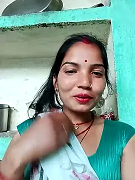 Snapshot of Bhuvi_Bedi chatting on February 27, 2025, 12:02 pm Bhuvi Bedi online show from February 27, 2025, 12:02 pm