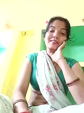 Snapshot of Bhuvi_Bedi chatting on February 27, 2025, 11:04 pm Bhuvi Bedi online show from February 27, 2025, 11:04 pm