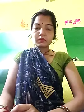 Snapshot of Bhuvi_Bedi chatting on March 2, 2025, 10:16 pm Bhuvi Bedi online show from March 2, 2025, 10:16 pm