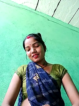 Snapshot of Bhuvi_Bedi chatting on March 4, 2025, 5:21 am Bhuvi Bedi online show from March 4, 2025, 5:21 am