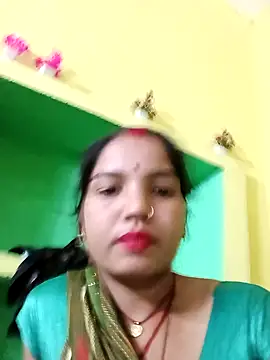 Snapshot of Bhuvi_Bedi chatting on March 9, 2025, 5:00 am Bhuvi Bedi online show from March 9, 2025, 5:00 am