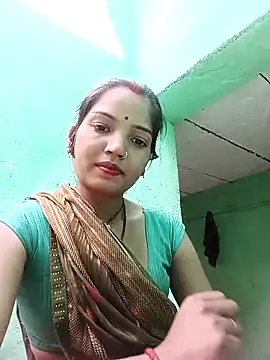 Snapshot of Bhuvi_Bedi chatting on March 9, 2025, 9:35 am Bhuvi Bedi online show from March 9, 2025, 9:35 am