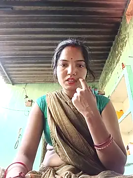Snapshot of Bhuvi_Bedi chatting on March 13, 2025, 11:41 am Bhuvi Bedi online show from March 13, 2025, 11:41 am
