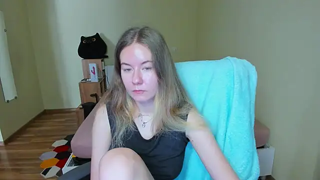 EmilyPaw online show from March 11, 2025, 9:13 am