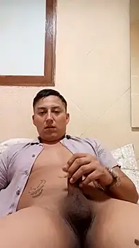 LuisMex1998 online show from February 15, 2026, 12:18 am