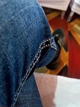 Snapshot of badboy927 chatting on January 22, 2025, 3:07 pm badboy927 online show from January 22, 2025, 3:07 pm