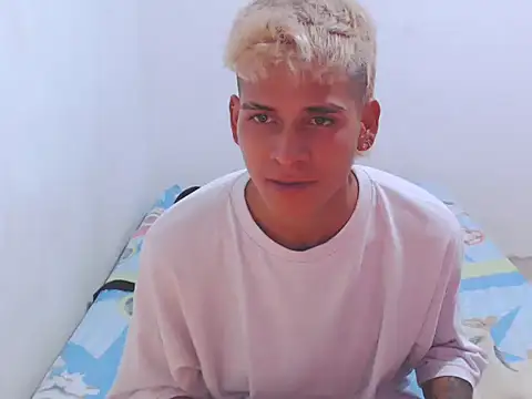 lu nastyboy18 online show from February 10, 2025, 5:14 am