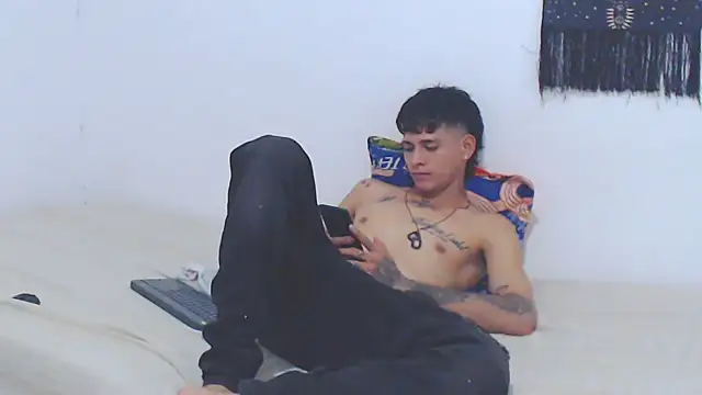 lu nastyboy18 online show from September 21, 2025, 10:44 pm