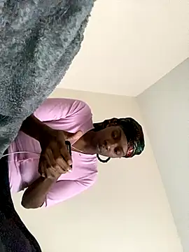 Snapshot of theprettysoles chatting on November 29, 2025, 9:29 pm theprettysoles online show from November 29, 2025, 9:29 pm