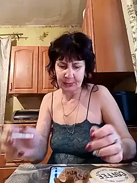 Laura Kiss online show from December 28, 2024, 6:17 am