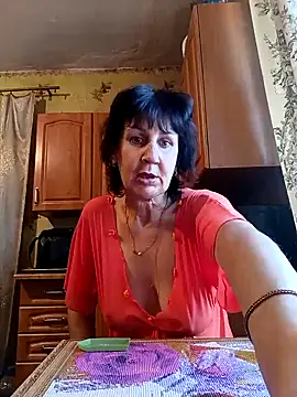 Laura Kiss online show from January 2, 2025, 9:54 am