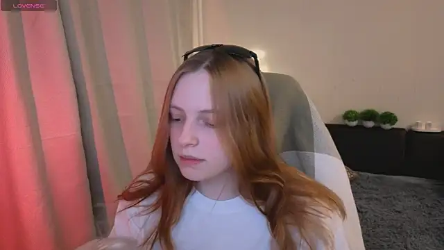 Snapshot of Hanna_melon chatting on February 12, 2025, 5:05 pm Hanna melon online show from February 12, 2025, 5:05 pm