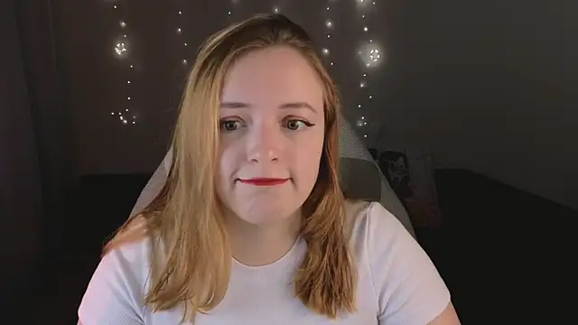 Snapshot of Hanna_melon chatting on October 25, 2025, 11:51 am Hanna melon online show from October 25, 2025, 11:51 am