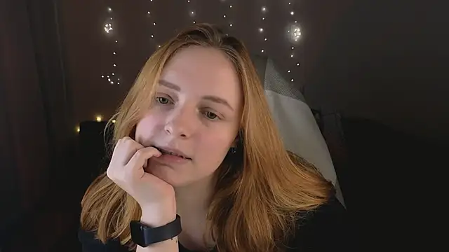 Snapshot of Hanna_melon chatting on October 28, 2025, 9:28 pm Hanna melon online show from October 28, 2025, 9:28 pm