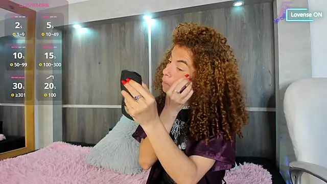 Bryna  online show from December 5, 2025, 4:43 am