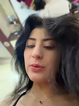 fiorella paris online show from April 8, 2026, 4:51 pm