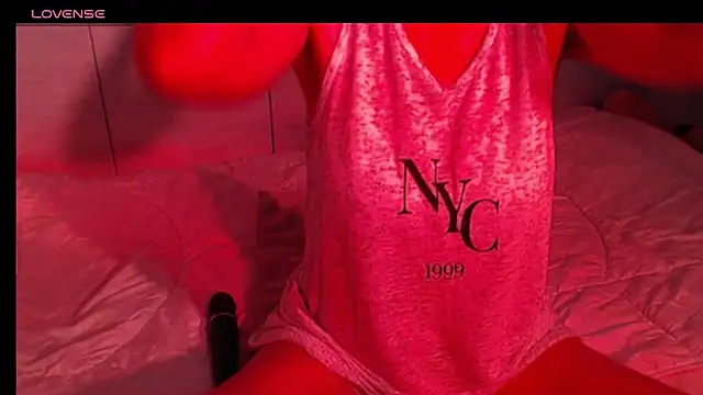 sweetchani666 online show from May 17, 2026, 7:06 am