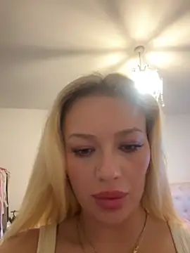 blissdimicco online show from October 12, 2025, 4:17 pm