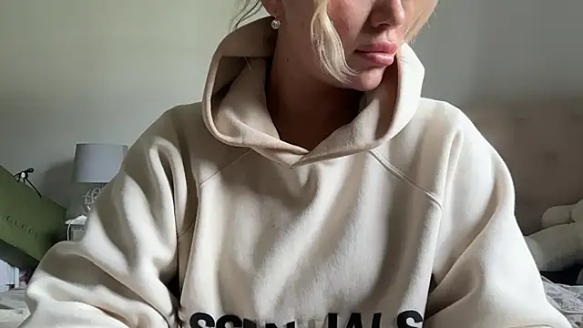 blissdimicco online show from March 25, 2026, 11:27 am