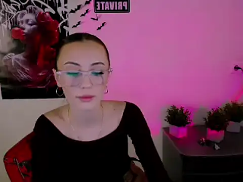 Nikonara Love online show from March 9, 2025, 7:15 pm