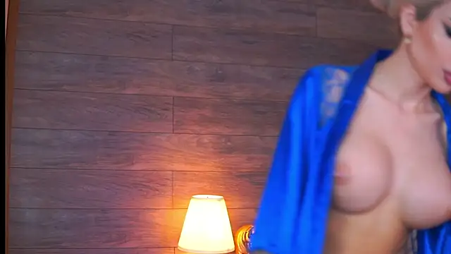 Juicy Jessye online show from October 31, 2025, 8:43 pm