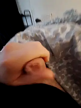 bongish20010 online show from February 17, 2025, 2:59 pm