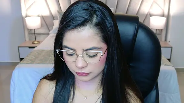 Layla Breezee online show from July 12, 2026, 11:34 am