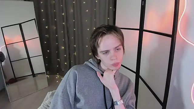 Fable  Boy online show from March 1, 2025, 6:32 pm