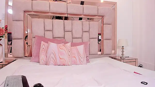 Snapshot of taliarussel chatting on January 22, 2025, 10:05 pm taliarussel online show from January 22, 2025, 10:05 pm