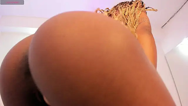 Snapshot of taliarussel chatting on February 21, 2025, 1:00 am taliarussel online show from February 21, 2025, 1:00 am