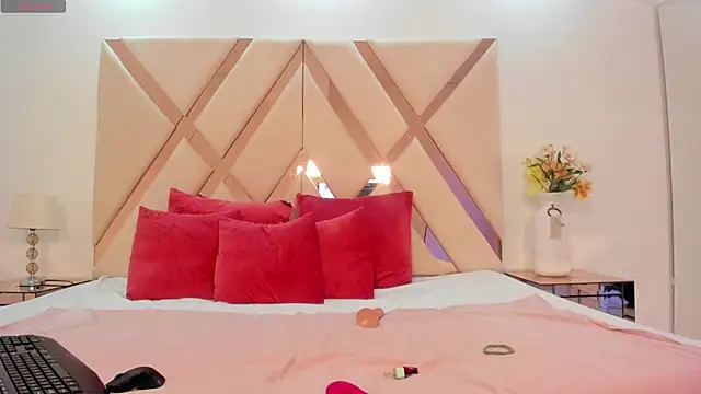 Snapshot of taliarussel chatting on March 5, 2025, 10:21 pm taliarussel online show from March 5, 2025, 10:21 pm