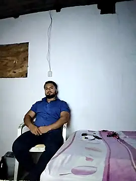 Snapshot of Ant1990 chatting on March 14, 2025, 4:32 am Ant1990 online show from March 14, 2025, 4:32 am