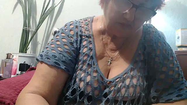 Snapshot of DeniseeRosea chatting on October 9, 2025, 6:50 pm DeniseeRosea online show from October 9, 2025, 6:50 pm