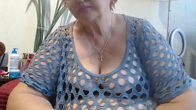 Snapshot of DeniseeRosea chatting on October 12, 2025, 6:23 am DeniseeRosea online show from October 12, 2025, 6:23 am