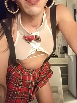 PiccolaDany online show from October 3, 2025, 1:57 am