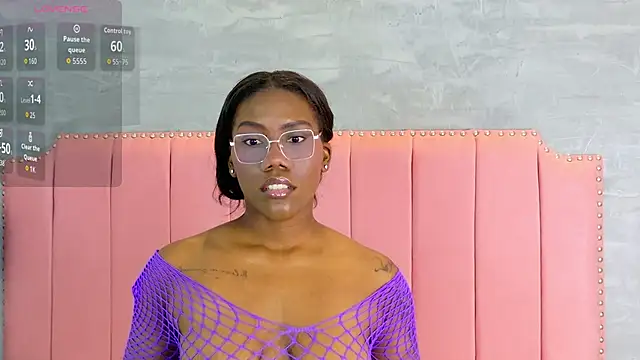 Alaia Colins online show from April 13, 2026, 12:49 am