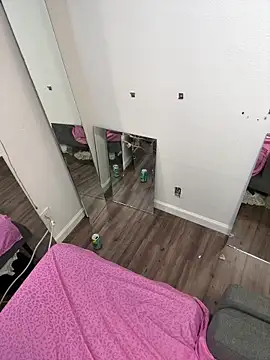 I am babydoll online show from December 19, 2025, 6:31 am