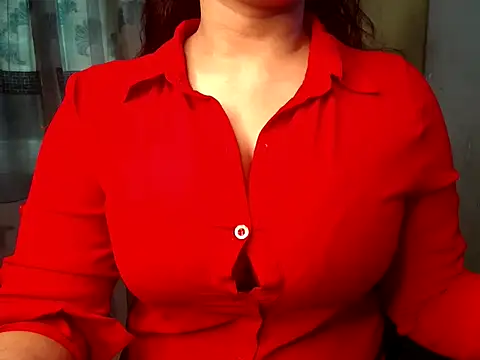 Saanviraa online show from April 13, 2026, 2:39 am