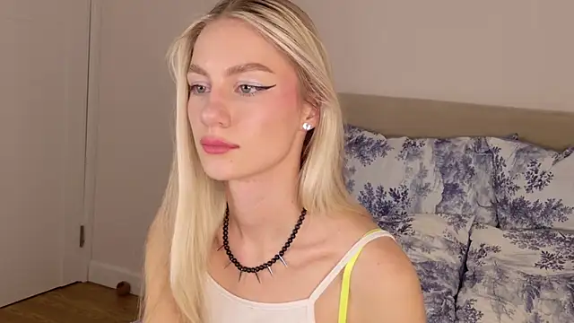 GabriellaOlsen online show from December 19, 2025, 3:41 pm