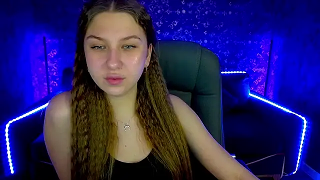 Snapshot of AureliaBliss_ chatting on January 28, 2025, 8:15 pm AureliaBliss online show from January 28, 2025, 8:15 pm