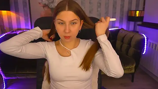 Snapshot of AureliaBliss_ chatting on February 5, 2025, 7:20 pm AureliaBliss online show from February 5, 2025, 7:20 pm