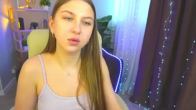 Snapshot of AureliaBliss_ chatting on February 7, 2025, 12:50 pm AureliaBliss online show from February 7, 2025, 12:50 pm