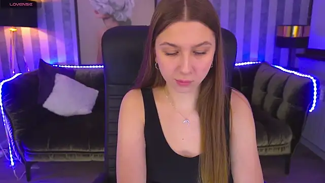 Snapshot of AureliaBliss_ chatting on February 9, 2025, 8:13 pm AureliaBliss online show from February 9, 2025, 8:13 pm